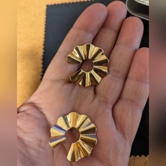 Vintage Gold TONED fan "ravioli" earings - Picture 4 of 10